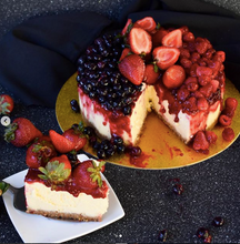 Cargar imagen en el visor de la galería, Cheesecake Tres Quesos Berries

