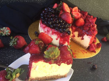 Cargar imagen en el visor de la galería, Cheesecake Tres Quesos Berries
